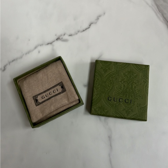 New!! Gucci heart bracelet - Picture 2 of 2